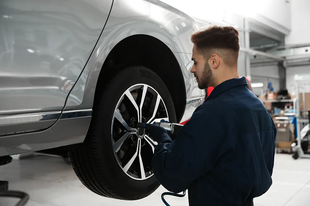 Understanding Hydroplaning and How to Prevent It: Jay's Kirkland Autocare Guide