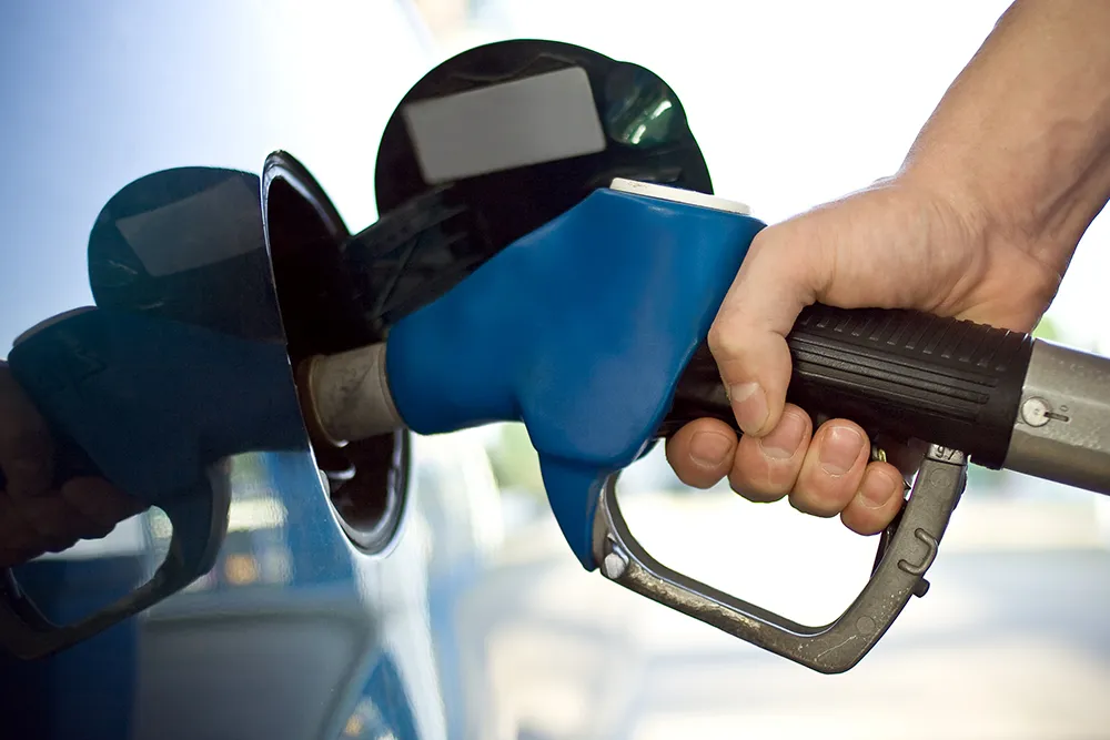 Windows Down When Running Low on Gas? Debunking the Myths and Facts